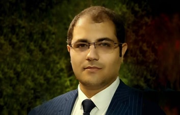 علی حسینی مشتری crm دیدار به عنوان مشاور املاک